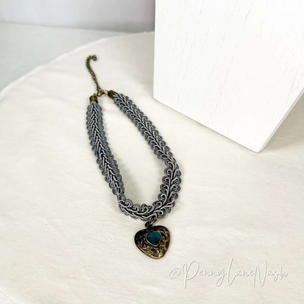 Vintage Gray Choker w/ Blue Heart Charm Necklace - Picture 6 of 6